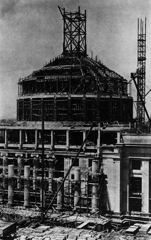 Construction photo from 1916