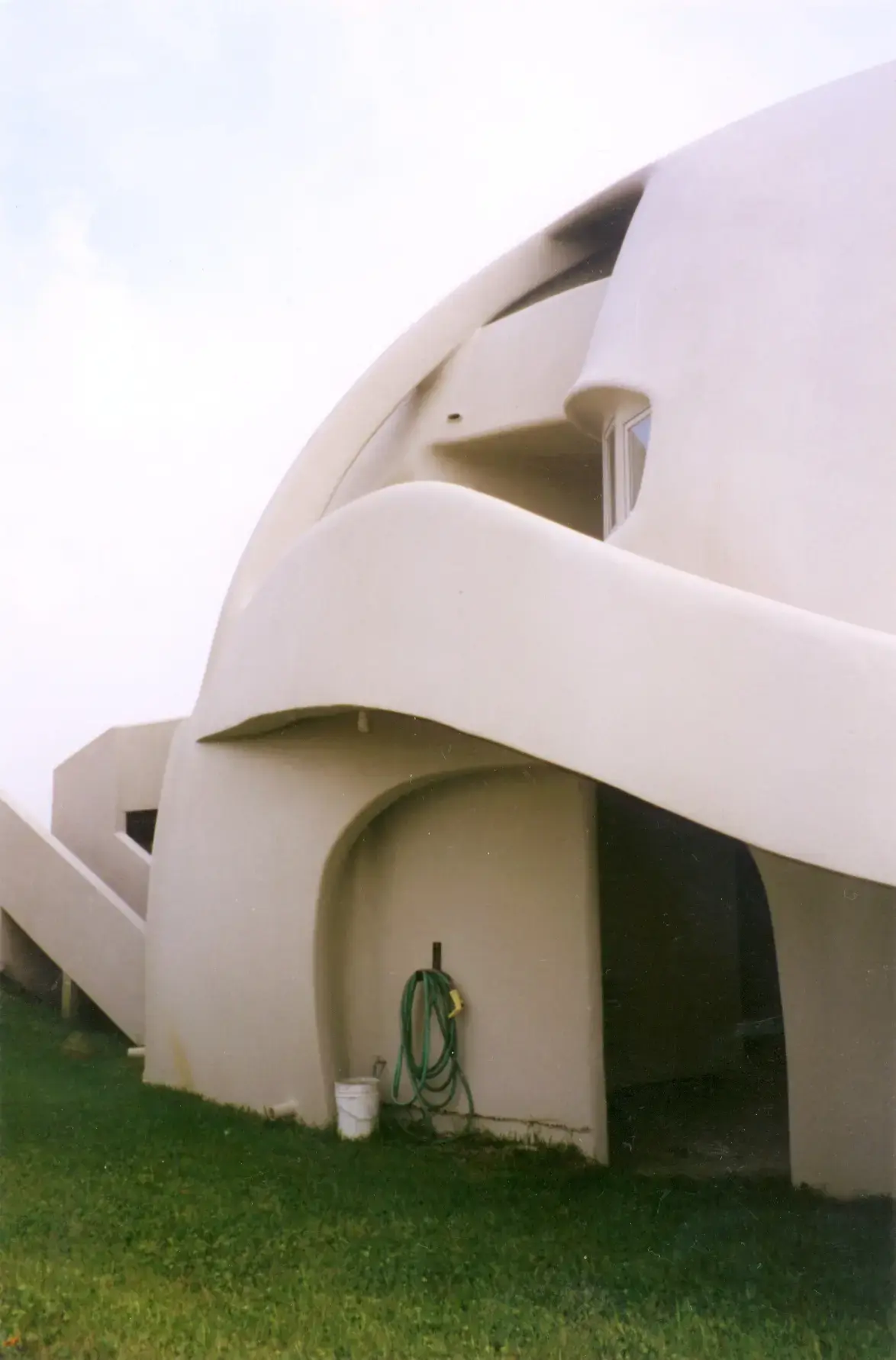 Sculpted Exterior Features.