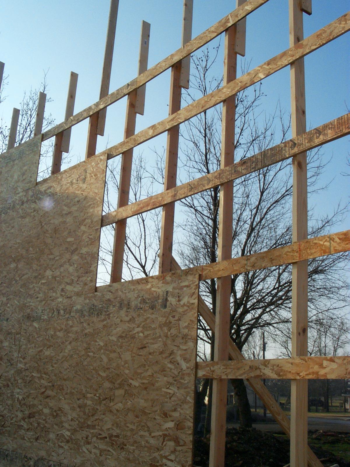 Construction of 16-foot stem wall form.