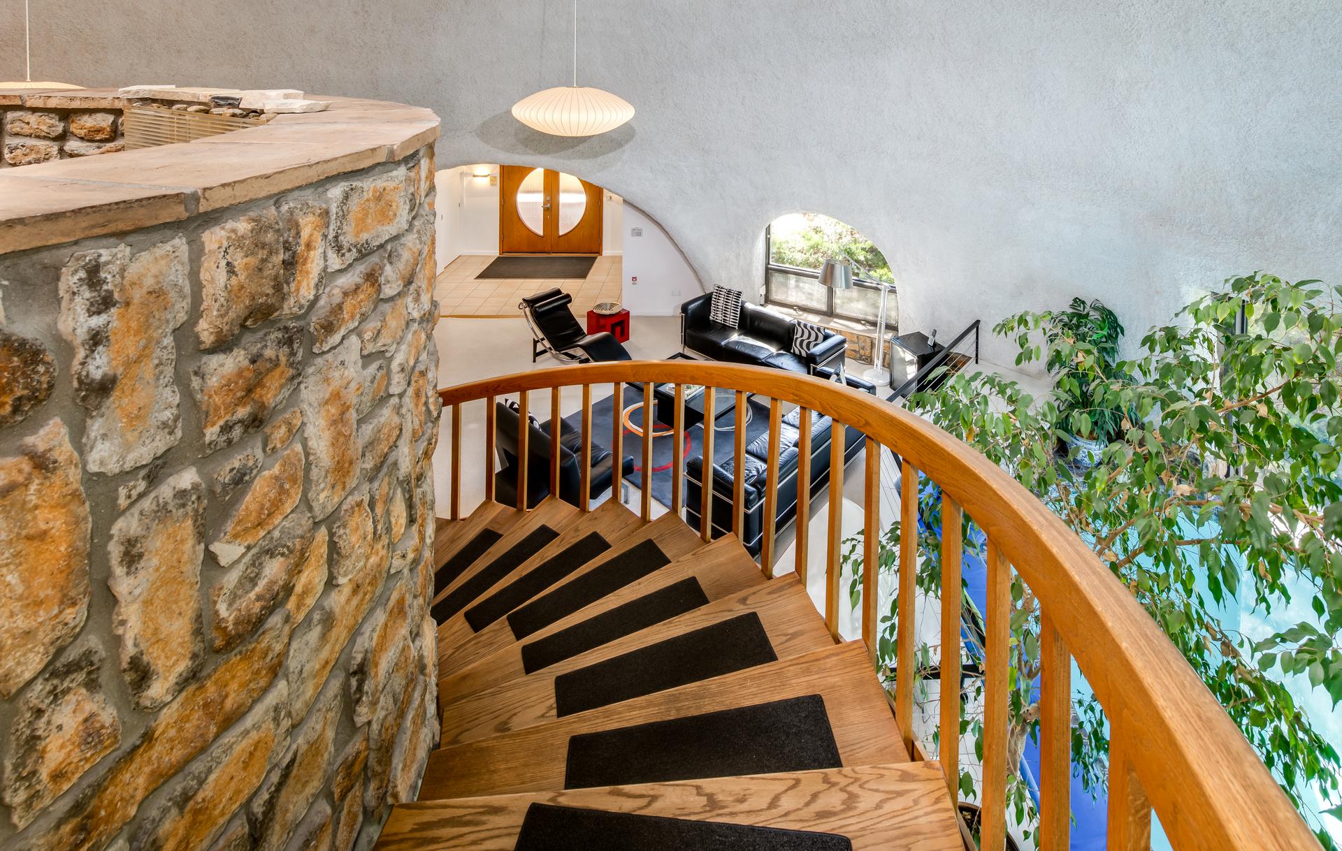 Curved stairs