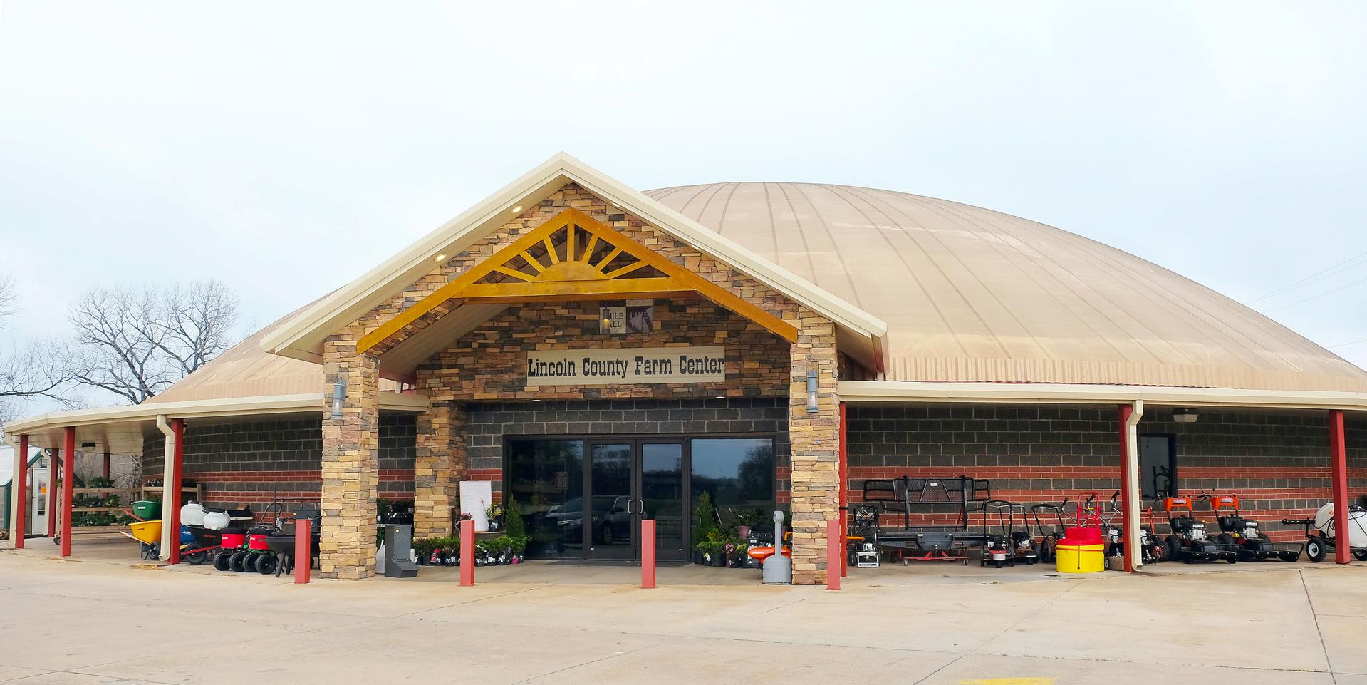 Lincoln County Farm Center Main Entrance.