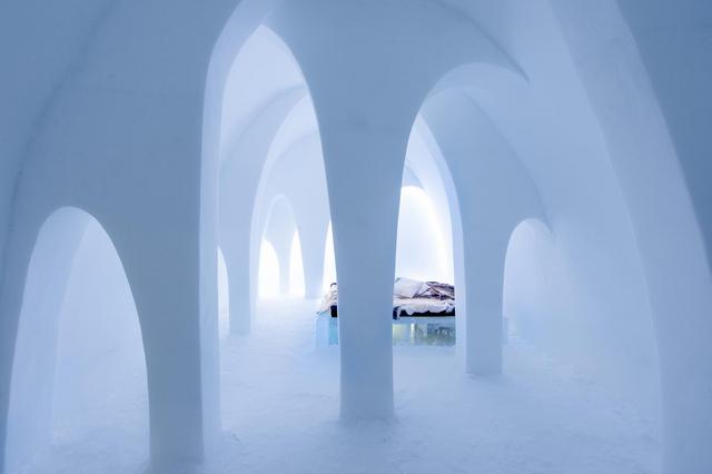 "The Flying Buttress" bedroom suite with snow columns.