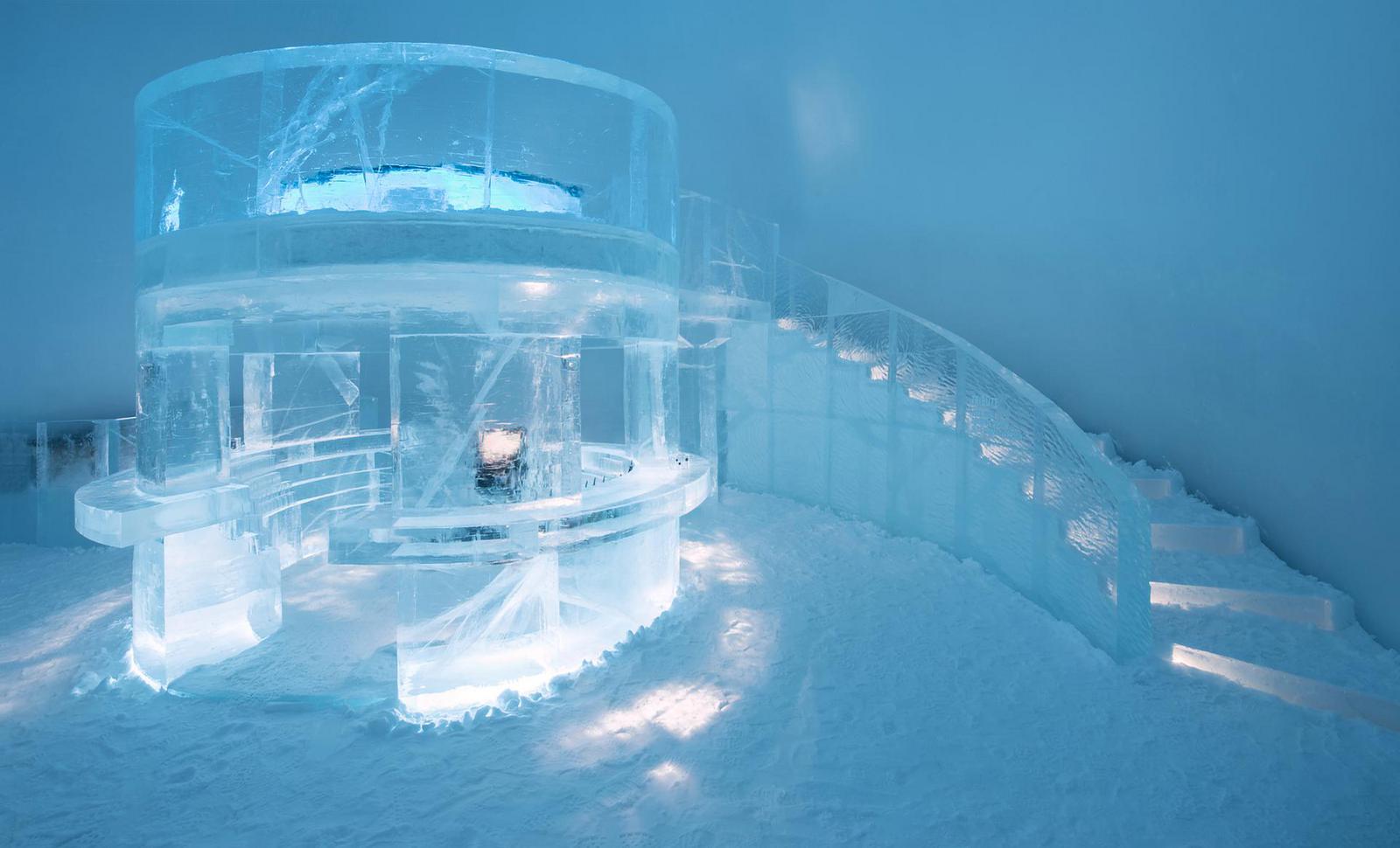 The IceBar Jukkasjärvi design is called "Tribute".