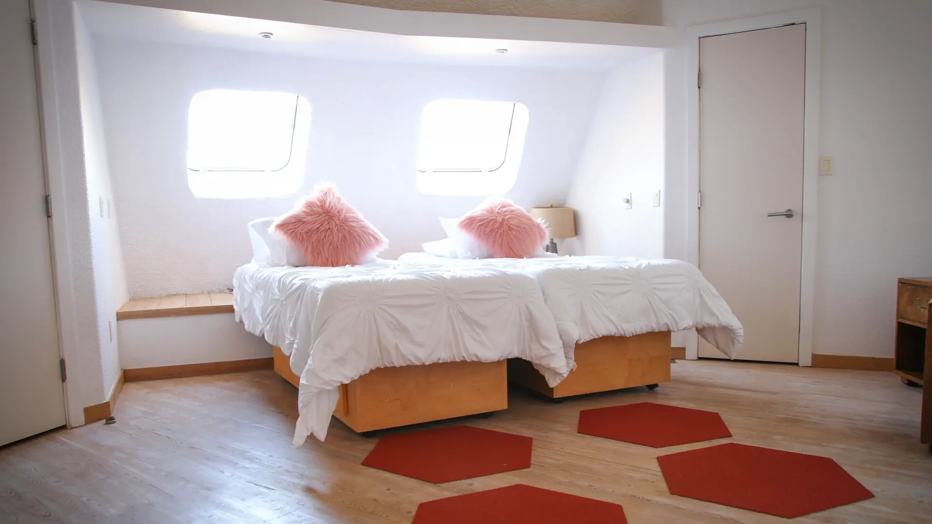 Pink Pillows and Square Lights.