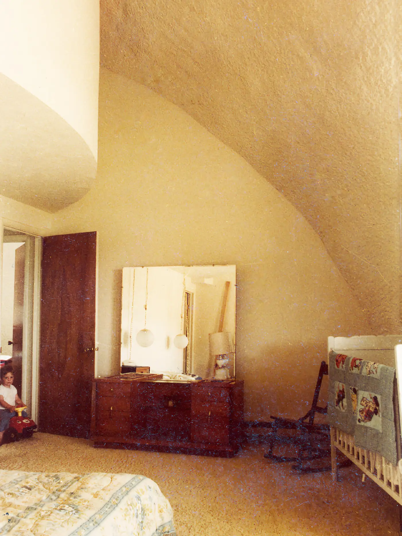 Marj's master bedroom where she could see the moon on the Snake River at night.