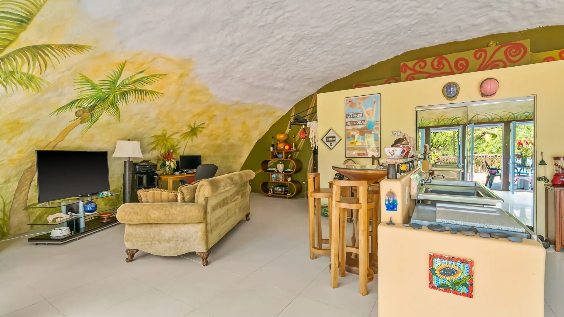 A better look at the tropical mural painted on the dome wall.