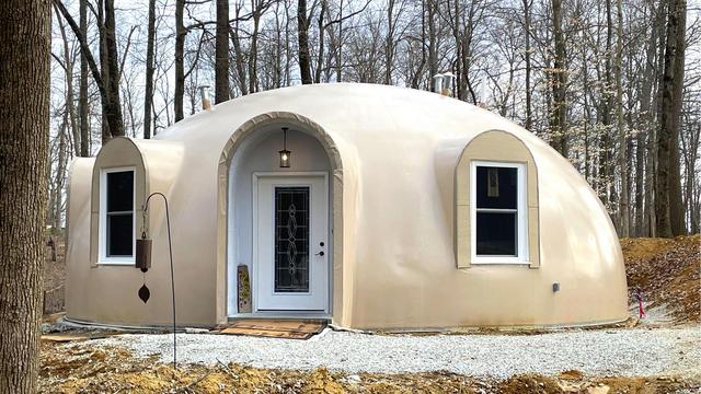 Exterior of the Salyer Monolithic Dome house in Batesville, Indiana