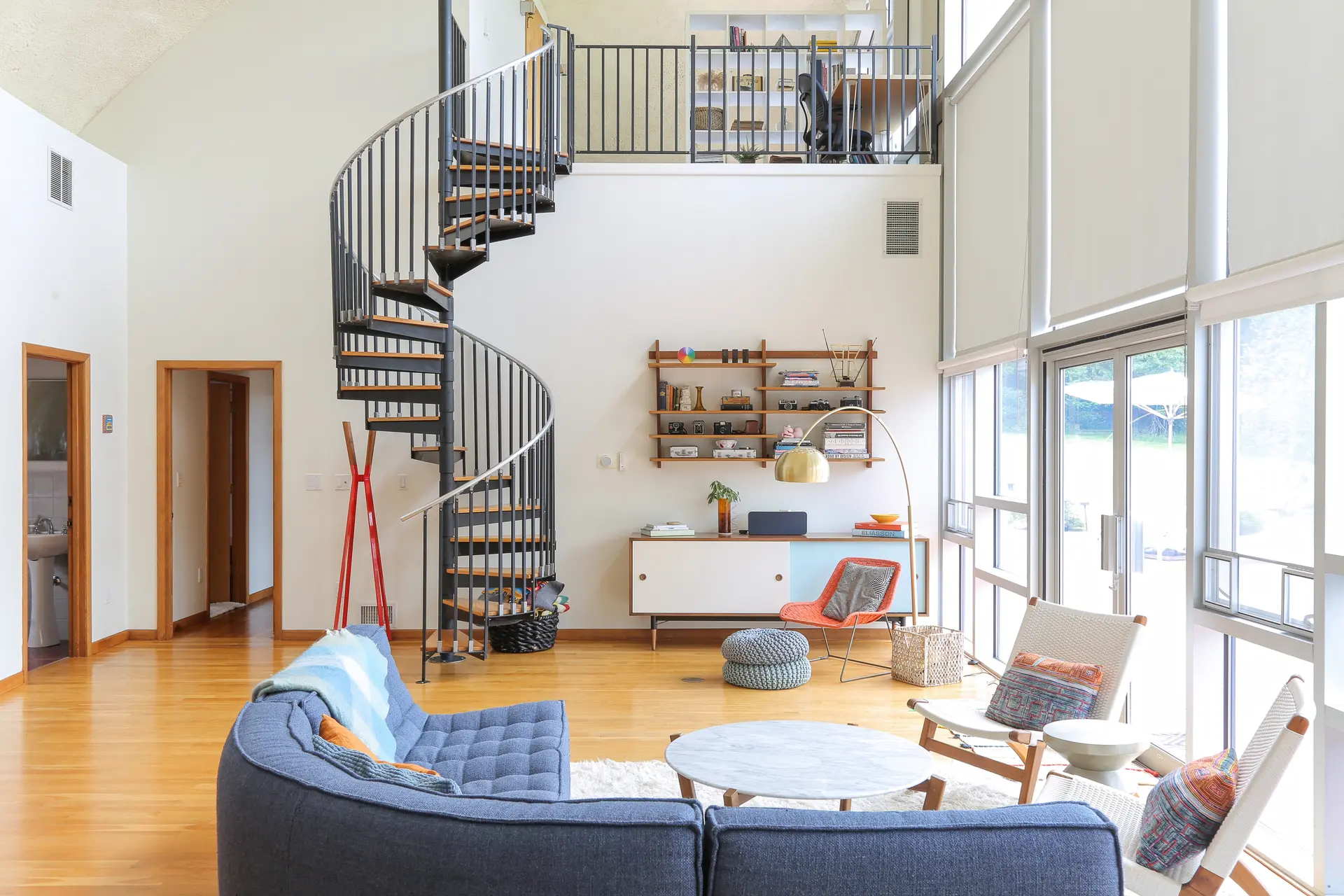 An Bright and Airy Feeling.