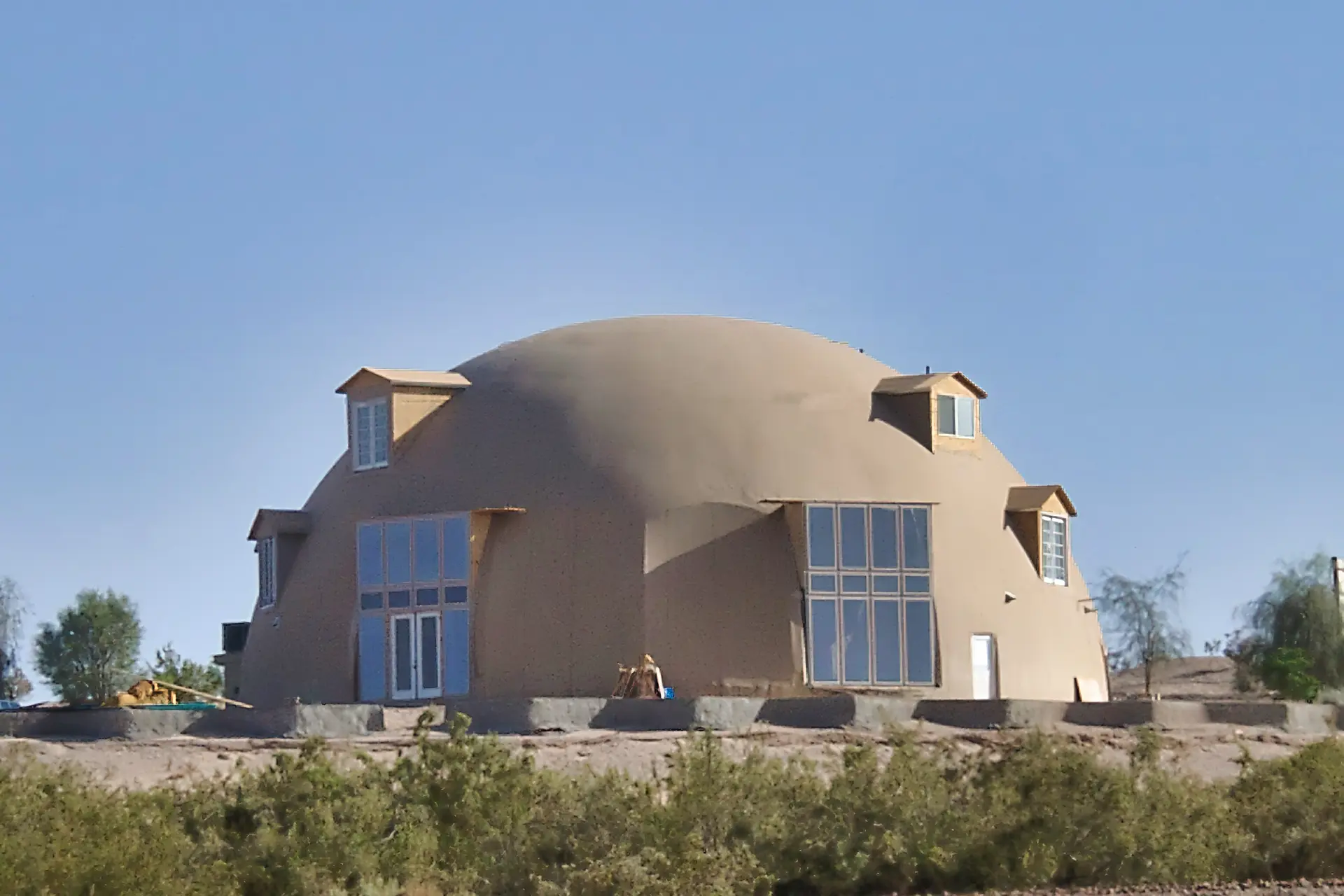 All in the Family: Expansive Yumadome Makes Room for Everyone - Monolithic  Dome Institute