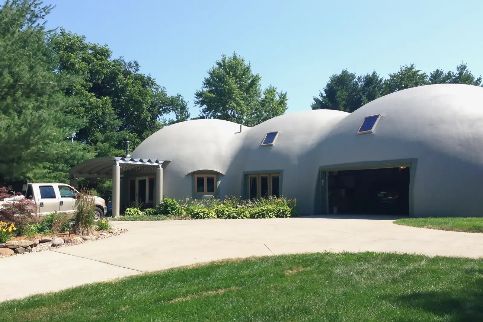 Triple Dome Home in Iowa Triple Dome Home in Iowa.