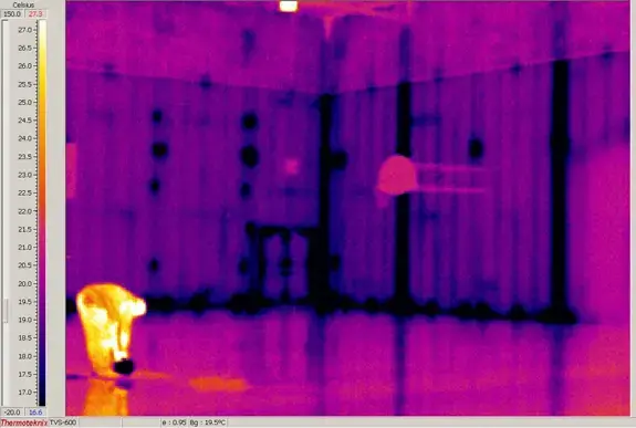 Thermograph of Metal Gymnasium.