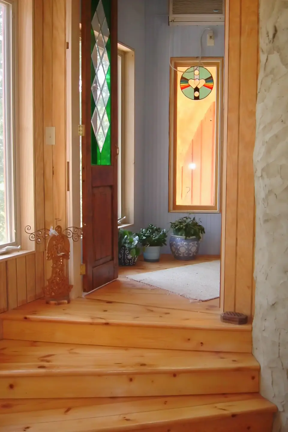 Inviting Entryway.