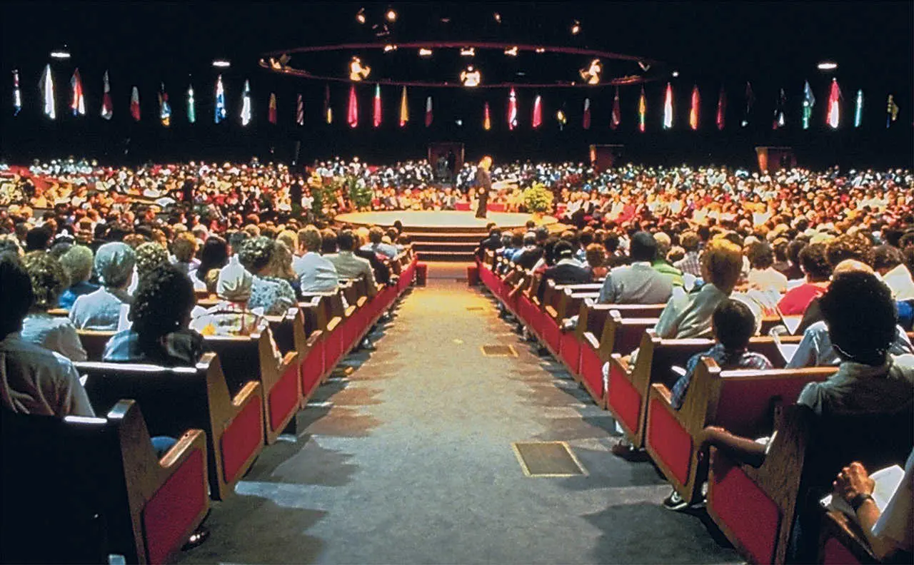 Beautiful Sanctuary in the Round.