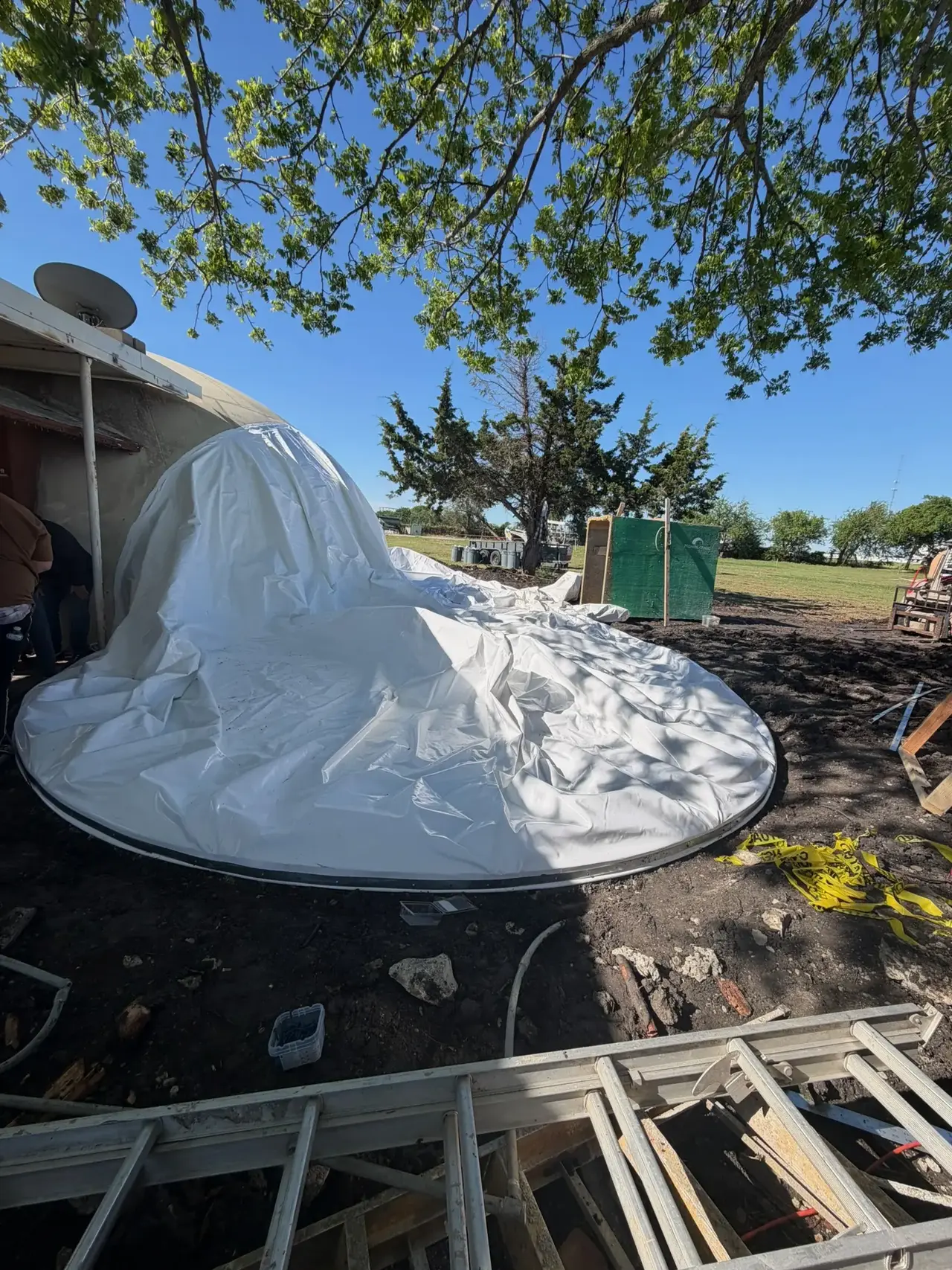 Attached Airform to Oberon and Foundation.