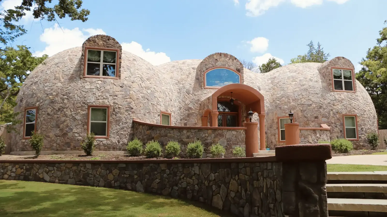 Home With 5,800 Square Feet in College Station, Texas.