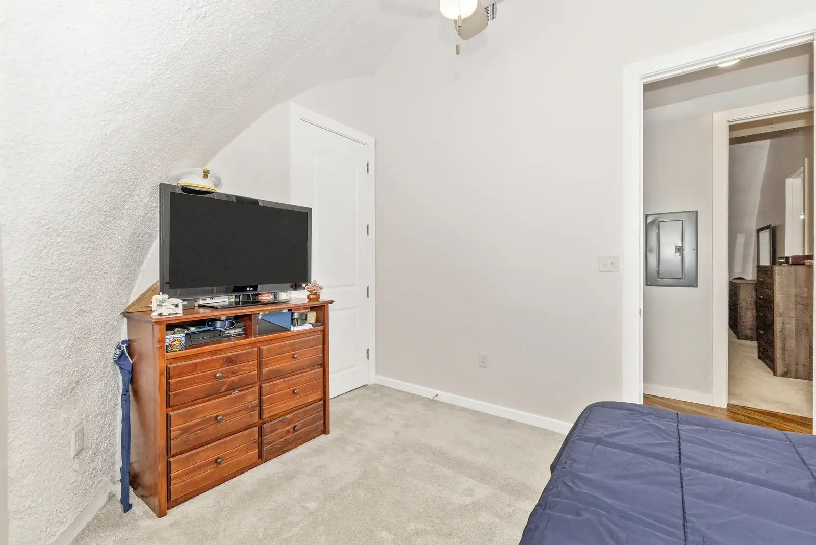 Guest Bedroom Guest Bedroom.